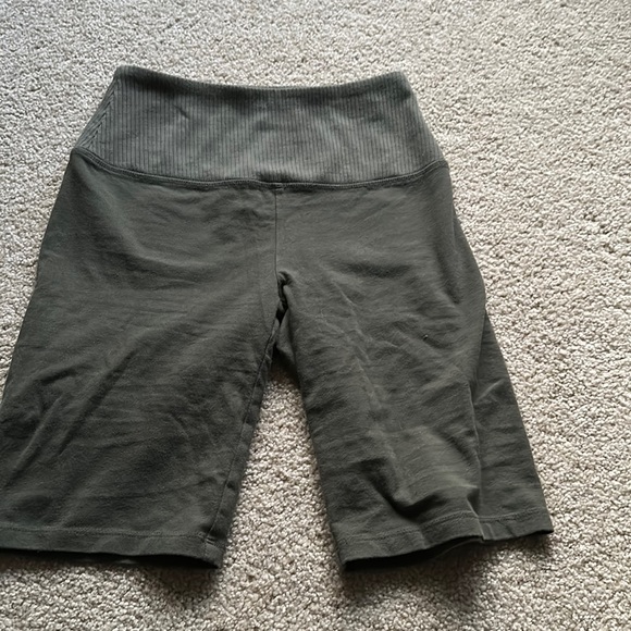Green biker shorts - Picture 1 of 2